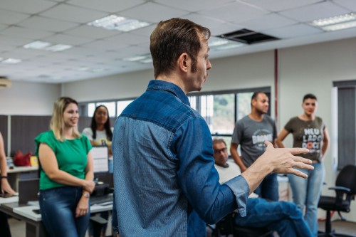 Mágico Palestrante: vendas, motivacional e afins. Treinamento de Trabalho em equipe.